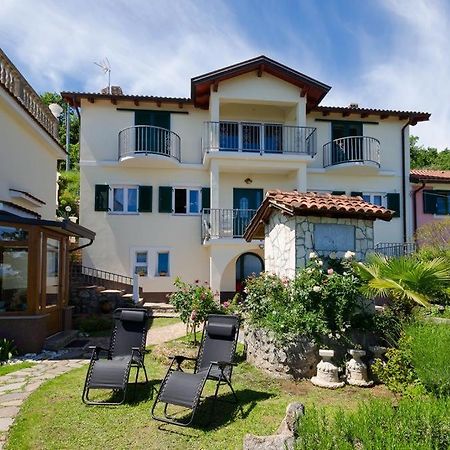 H-Elios Apartment Ловран Екстериор снимка